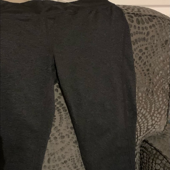 Zella Womens Capri Workout Pants, Size Medium - Picture 5 of 10